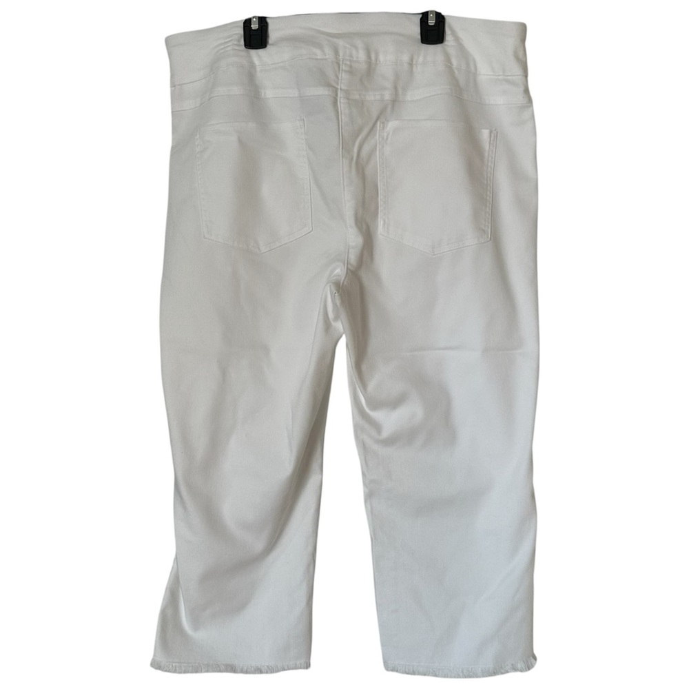 Ruby Rd. White Pull-On Capris Pants With Frayed H… - image 3